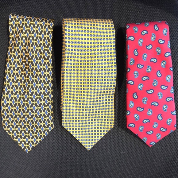 Roundtree & Yorke Other - Roundtree & Yorke Mens All Silk Handmade Neckties Lot of 3 Classic Business Ties